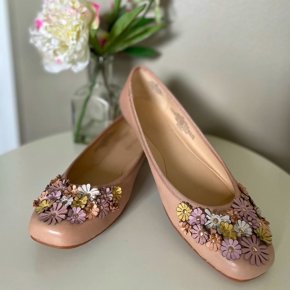 Size 9 Nine West Flats